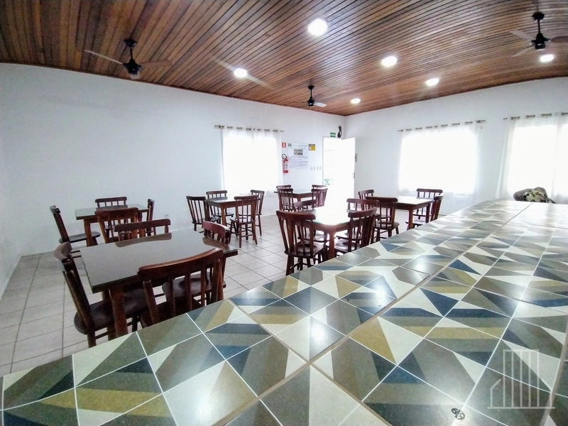 Encantador Sobrado em Capão Novo: Conforto e Lazer ao Seu Alcance: 17ª foto da galeria de imagens do imóvel