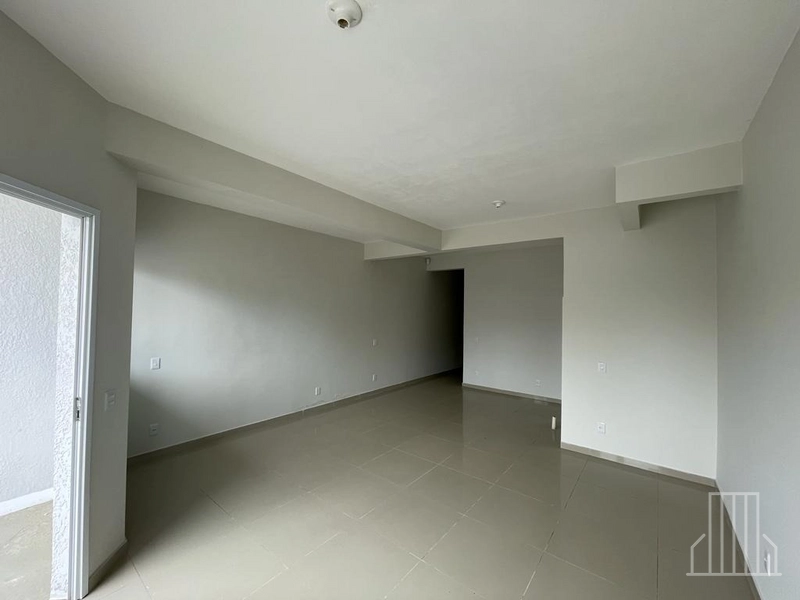 LINDA CASA À VENDA NO TRANQUILO BAIRRO ARCO ÍRIS, EM CAPÃO DA CANOA!: 7ª foto da galeria de imagens do imóvel