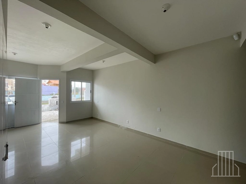 LINDA CASA À VENDA NO TRANQUILO BAIRRO ARCO ÍRIS, EM CAPÃO DA CANOA!: 6ª foto da galeria de imagens do imóvel