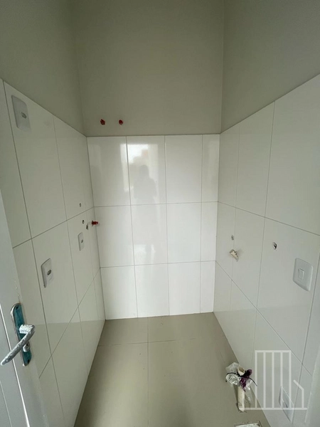 LINDA CASA À VENDA NO TRANQUILO BAIRRO ARCO ÍRIS, EM CAPÃO DA CANOA!: 13ª foto da galeria de imagens do imóvel