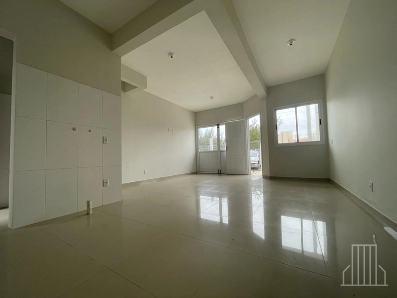 LINDA CASA À VENDA NO TRANQUILO BAIRRO ARCO ÍRIS, EM CAPÃO DA CANOA!: 5ª foto da galeria de imagens do imóvel