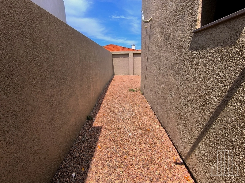 CASA COM 2 DORMITORIOS, SENDO 1 SUITE BEM LOCALIZADO!: 7ª foto da galeria de imagens do imóvel