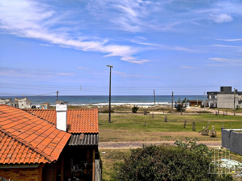 CASA COM 2 DORMITORIOS, SENDO 1 SUITE BEM LOCALIZADO!: 22ª foto da galeria de imagens do imóvel