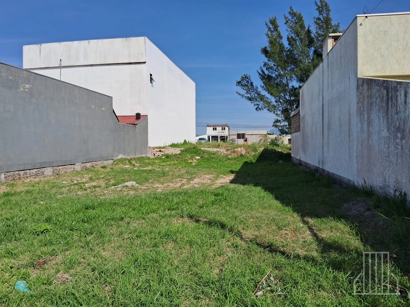 EXCELENTE TERRENO LOCALIZADO NO BAIRRO JARDIM BEIRA MAR!: 1ª foto da galeria de imagens do imóvel