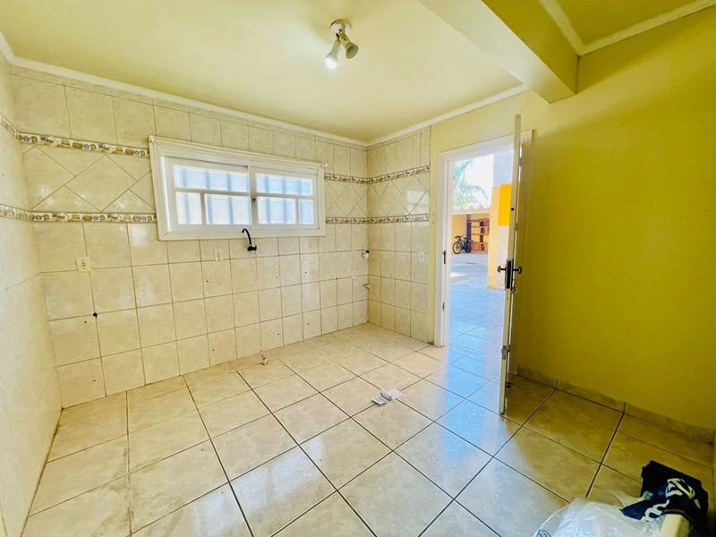 LINDO SOBRADO A VENDA  EM CAPÃO NOVO: 19ª foto da galeria de imagens do imóvel