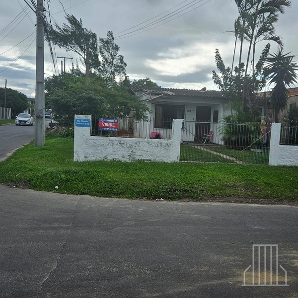 TERRENO 18X30 COM 4 CASAS: 1ª foto da galeria de imagens do imóvel