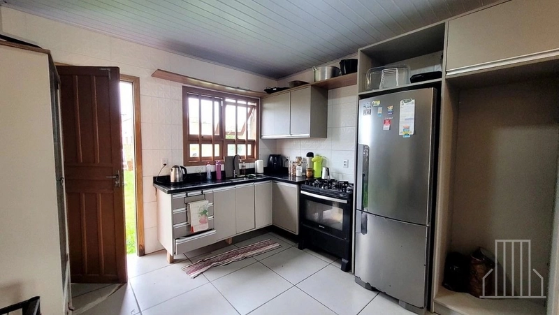 EXCELENTE CASA À VENDA NO BAIRRO GUARANI EM CAPÃO DA CANOA: 9ª foto da galeria de imagens do imóvel