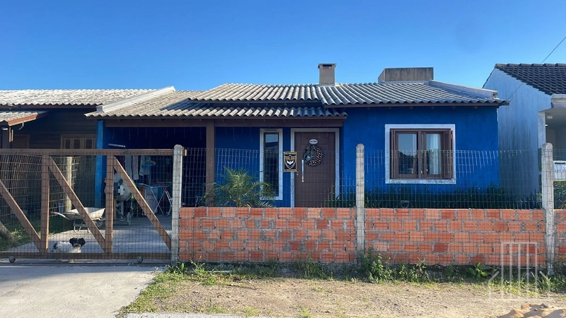 EXCELENTE CASA À VENDA NO BAIRRO GUARANI EM CAPÃO DA CANOA: 1ª foto da galeria de imagens do imóvel