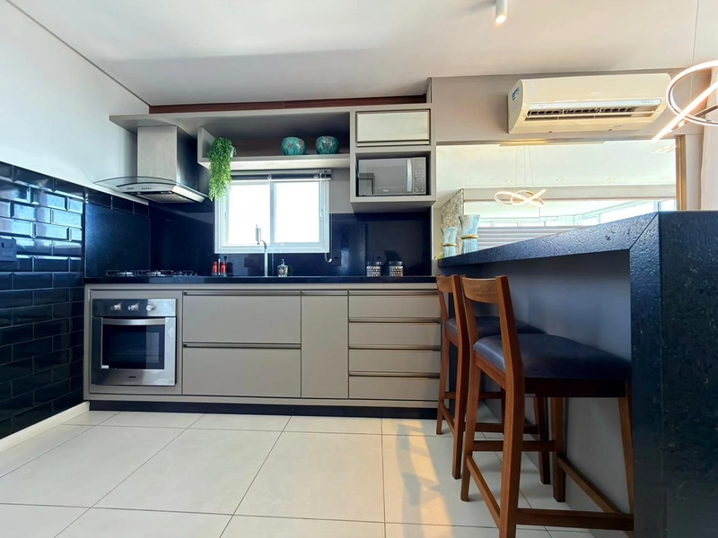 Apto mobiliado com vista pro mar no Centro, andar alto e sol da manhã.: 12ª foto da galeria de imagens do imóvel