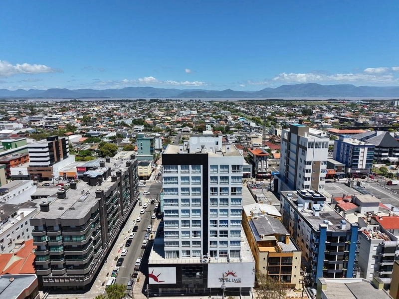 Apto mobiliado com vista pro mar no Centro, andar alto e sol da manhã.: 6ª foto da galeria de imagens do imóvel