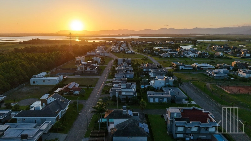 ESPETACULAR CASA EM CONDOMÍNIO FECHADO EM XANGRI-LÁ!: 1ª foto da galeria de imagens do imóvel