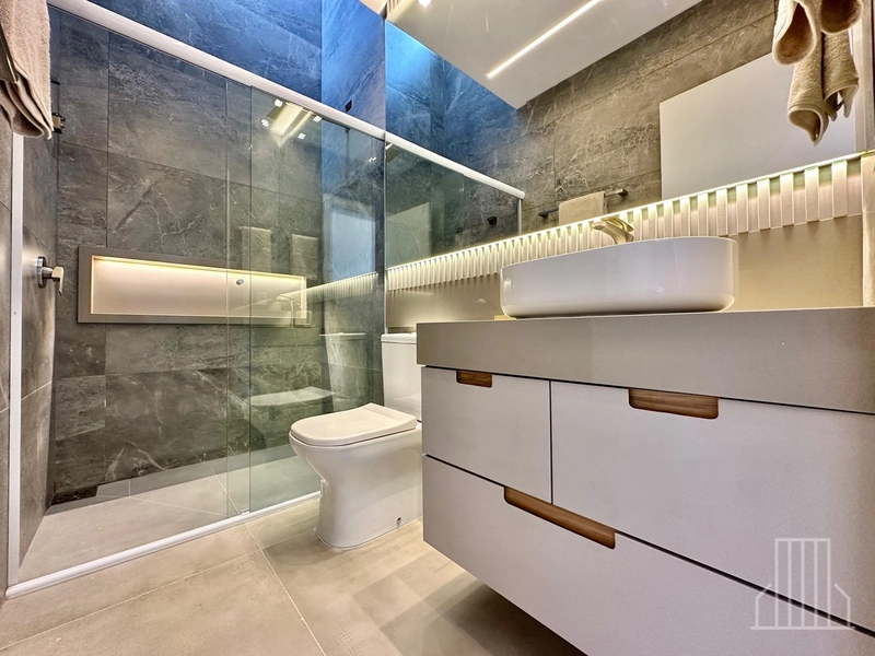 DESLUMBRANTE CASA COM 5 SUÍTES EM CONDOMÍNIO FECHADO!: 23ª foto da galeria de imagens do imóvel