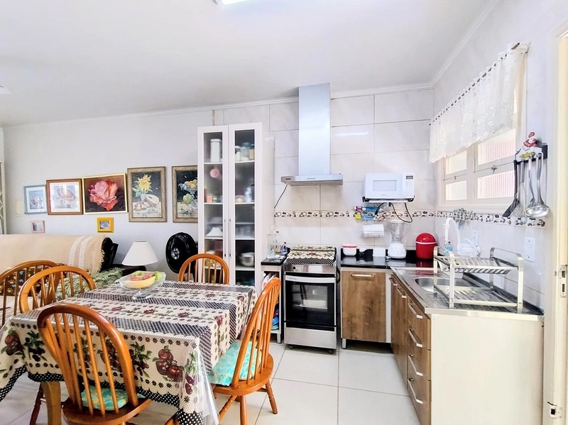 Apartamento Mobiliado com 2 Dormitórios e Churrasqueira em Capão Novo: 9ª foto da galeria de imagens do imóvel