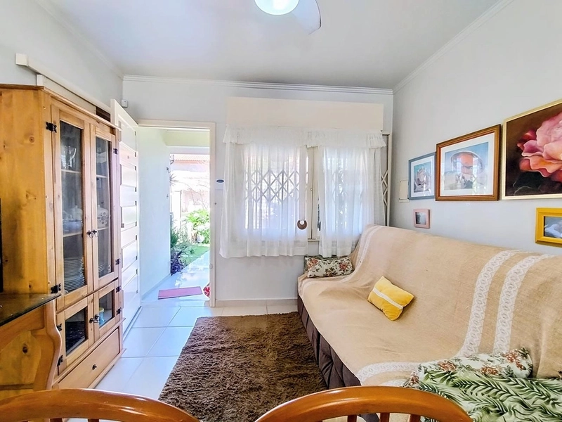 Apartamento Mobiliado com 2 Dormitórios e Churrasqueira em Capão Novo: 5ª foto da galeria de imagens do imóvel