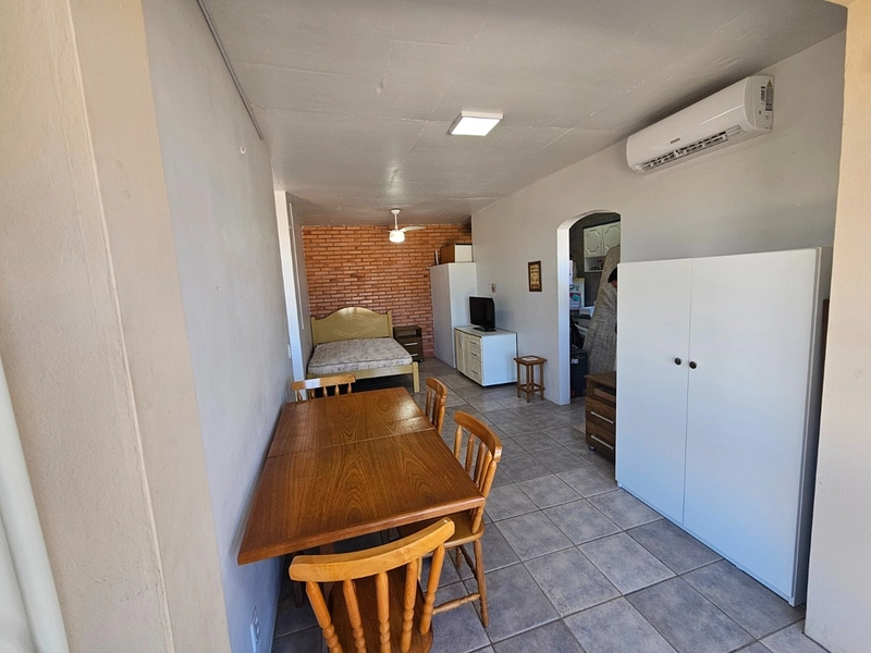 Ótimo JK mobiliado em localização nobre próximo ao mar com sacada e churrasqueira: 6ª foto da galeria de imagens do imóvel