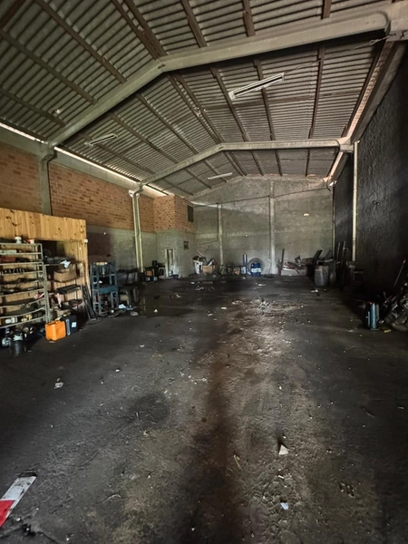 Pavilhão 252m² para Locação em Capão da Canoa: 1ª foto da galeria de imagens do imóvel