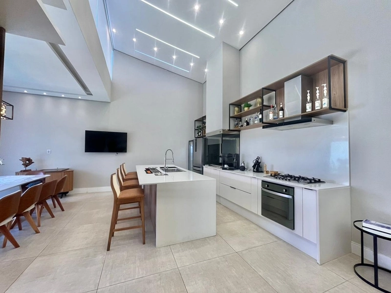 Sobrado à Venda em Capão Novo – Conforto, Qualidade e Excelente Localização: 10ª foto da galeria de imagens do imóvel