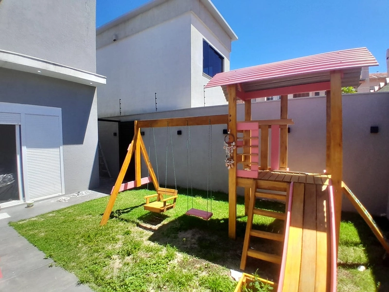 Sobrado à Venda em Capão Novo – Conforto, Qualidade e Excelente Localização: 2ª foto da galeria de imagens do imóvel