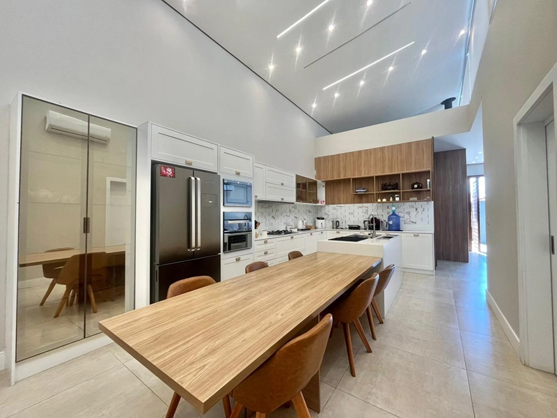 Sobrado à Venda em Capão Novo – Conforto, Qualidade e Excelente Localização: 9ª foto da galeria de imagens do imóvel