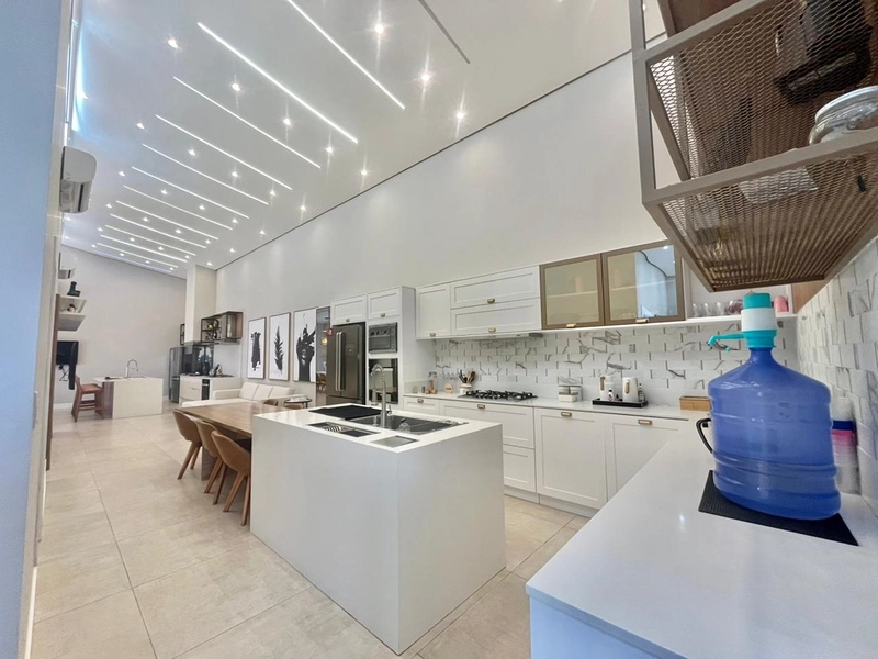 Sobrado à Venda em Capão Novo – Conforto, Qualidade e Excelente Localização: 7ª foto da galeria de imagens do imóvel