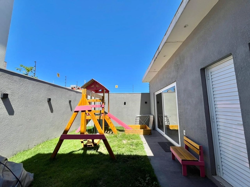 Sobrado à Venda em Capão Novo – Conforto, Qualidade e Excelente Localização: 22ª foto da galeria de imagens do imóvel