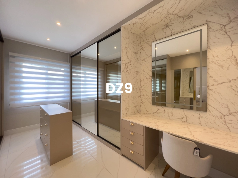 SOBRADO EM CONDOMINIO FECHADO COM 4 SUITES!: 1ª foto da galeria de imagens do imóvel