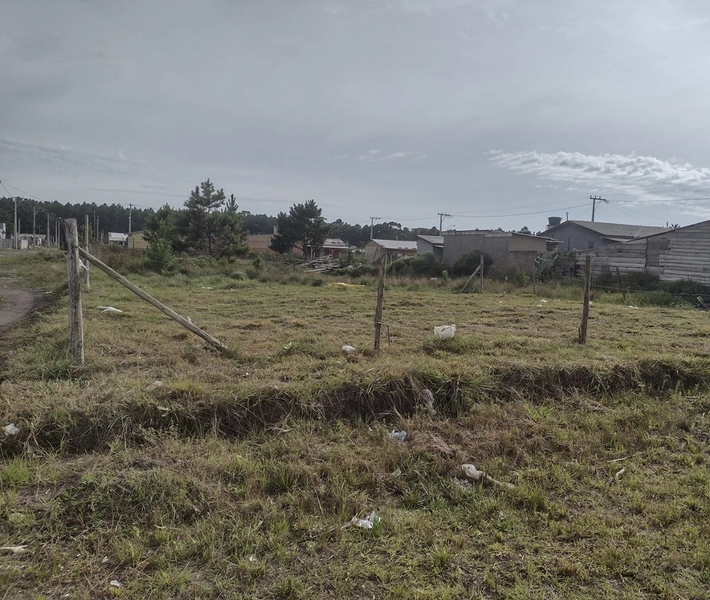 TERRENO A VENDA EM CAPÃO NOVO, EXCELENTE OPORTUNIDADE!: 2ª foto da galeria de imagens do imóvel