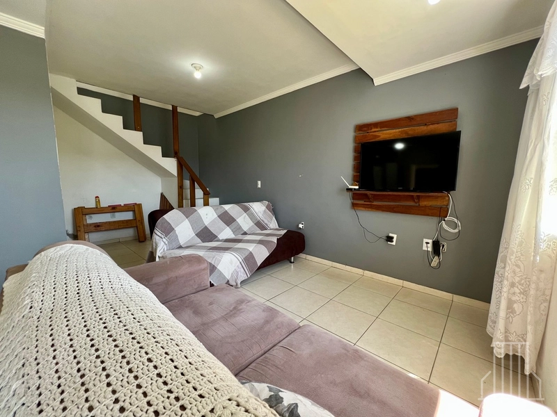 Sobrado Semi-Mobiliado com Anexo no Bairro Capão Novo: 20ª foto da galeria de imagens do imóvel