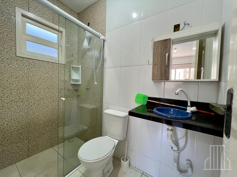 Sobrado Semi-Mobiliado com Anexo no Bairro Capão Novo: 29ª foto da galeria de imagens do imóvel