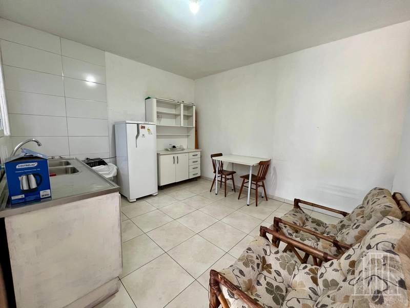 Sobrado Semi-Mobiliado com Anexo no Bairro Capão Novo: 17ª foto da galeria de imagens do imóvel