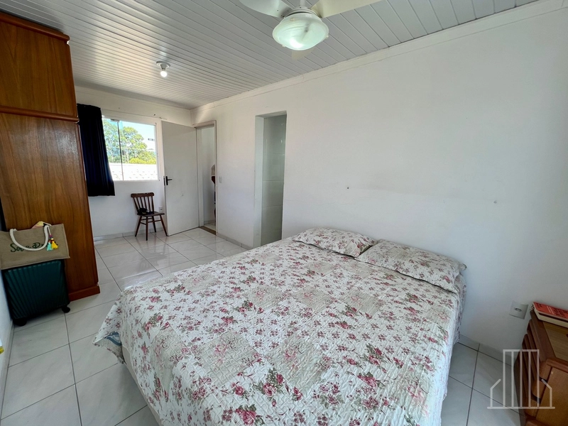 Sobrado Semi-Mobiliado com Anexo no Bairro Capão Novo: 25ª foto da galeria de imagens do imóvel