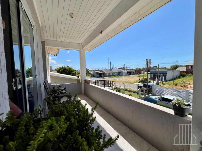 Sobrado Semi-Mobiliado com Anexo no Bairro Capão Novo: 32ª foto da galeria de imagens do imóvel