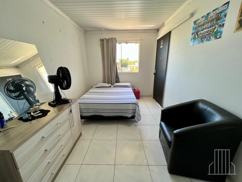 Sobrado Semi-Mobiliado com Anexo no Bairro Capão Novo: 22ª foto da galeria de imagens do imóvel