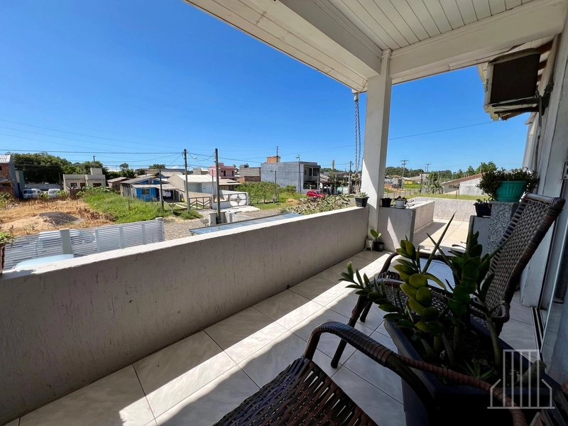 Sobrado Semi-Mobiliado com Anexo no Bairro Capão Novo: 33ª foto da galeria de imagens do imóvel