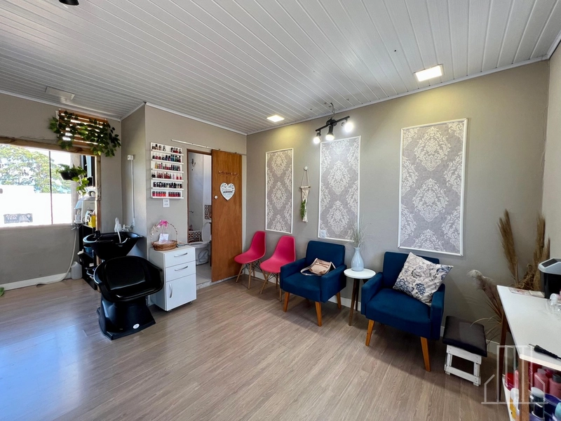 Sobrado Semi-Mobiliado com Anexo no Bairro Capão Novo: 34ª foto da galeria de imagens do imóvel