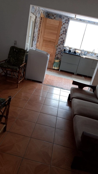 Casa Ampla e Bem Localizada com 3 Dormitórios e Pátio Livre: 8ª foto da galeria de imagens do imóvel