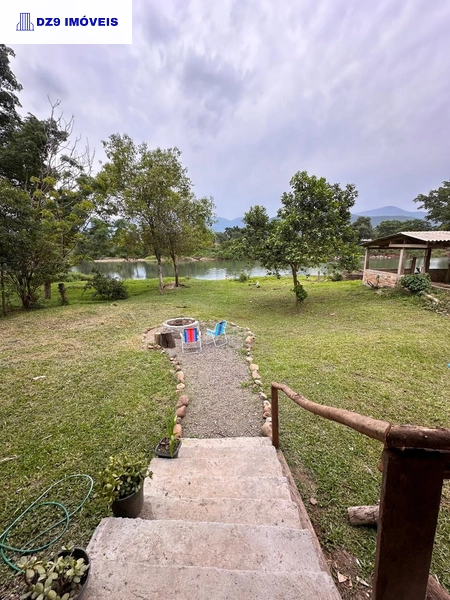 ENCANTADORA CASA À BEIRA DO RIO TRÊS FORQUILHAS: 23ª foto da galeria de imagens do imóvel