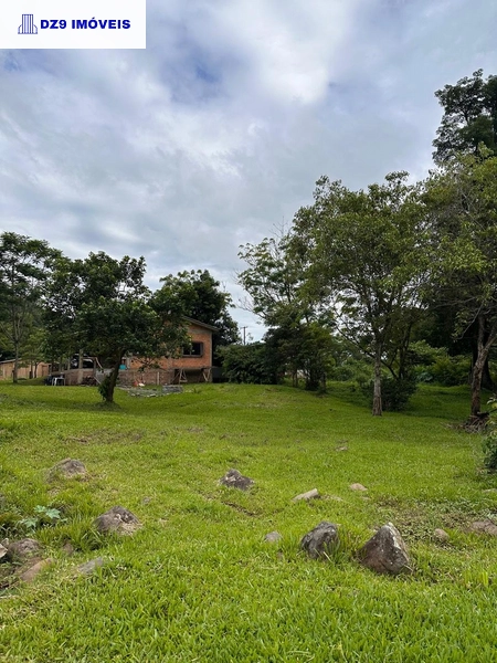 ENCANTADORA CASA À BEIRA DO RIO TRÊS FORQUILHAS: 4ª foto da galeria de imagens do imóvel