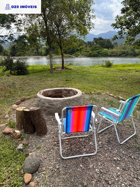 ENCANTADORA CASA À BEIRA DO RIO TRÊS FORQUILHAS: 24ª foto da galeria de imagens do imóvel