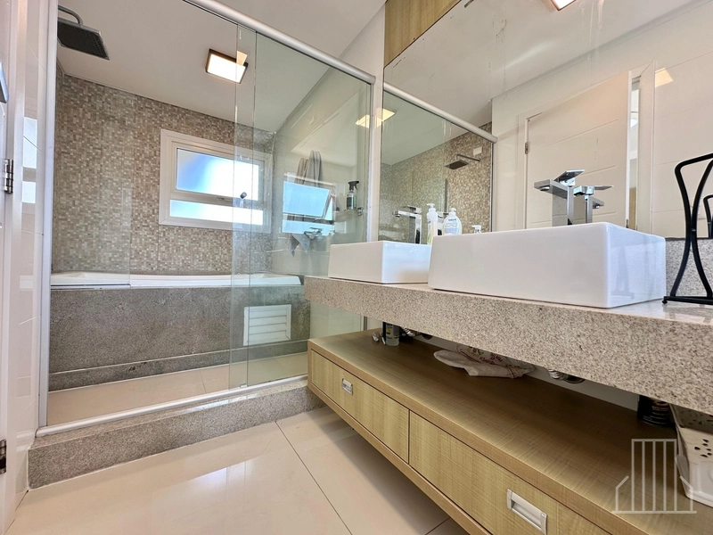 Sobrado de Alto Padrão no Condomínio Condado de Capão: 19ª foto da galeria de imagens do imóvel