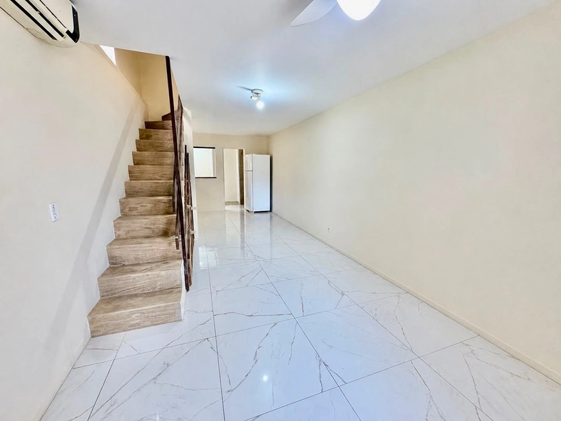 Casa à Venda no Condomínio Vila Di Capri – 3 Dormitórios e 3 Banheiros: 2ª foto da galeria de imagens do imóvel