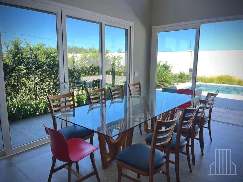 DESLUMBRANTE RESIDÊNCIA NO CONDOMÍNIO COSTA SERENA – CAPÃO DA CANOA!: 7ª foto da galeria de imagens do imóvel