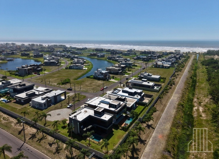 DESLUMBRANTE RESIDÊNCIA NO CONDOMÍNIO COSTA SERENA – CAPÃO DA CANOA!: 30ª foto da galeria de imagens do imóvel