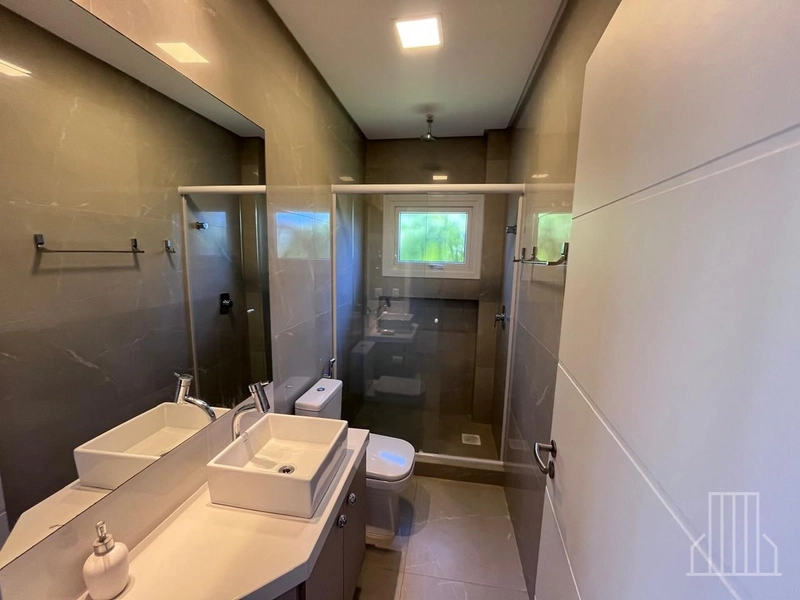 DESLUMBRANTE RESIDÊNCIA NO CONDOMÍNIO COSTA SERENA – CAPÃO DA CANOA!: 18ª foto da galeria de imagens do imóvel