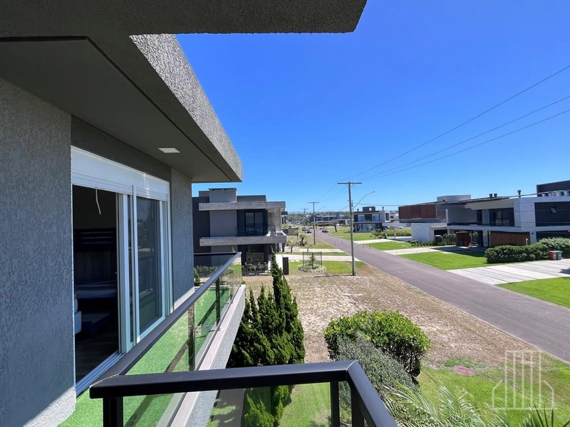 DESLUMBRANTE RESIDÊNCIA NO CONDOMÍNIO COSTA SERENA – CAPÃO DA CANOA!: 4ª foto da galeria de imagens do imóvel