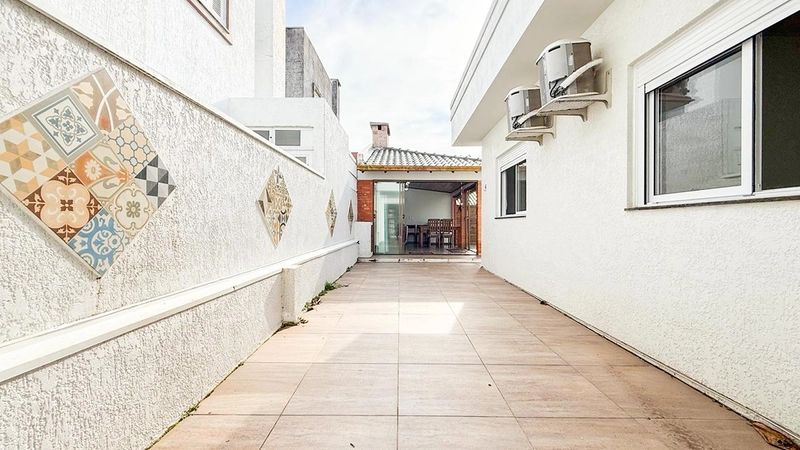 LINDISSÍMA CASA A VENDA NO BAIRRO CAPÃO NOVO!: 29ª foto da galeria de imagens do imóvel