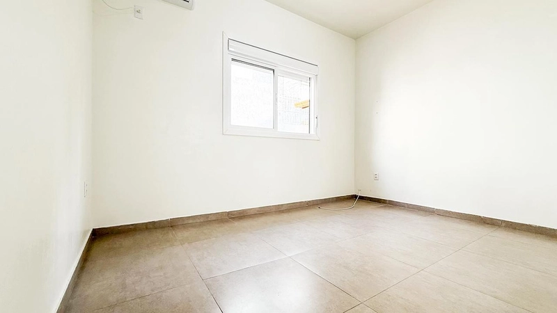 LINDISSÍMA CASA A VENDA NO BAIRRO CAPÃO NOVO!: 25ª foto da galeria de imagens do imóvel