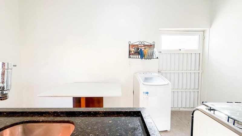 LINDISSÍMA CASA A VENDA NO BAIRRO CAPÃO NOVO!: 28ª foto da galeria de imagens do imóvel