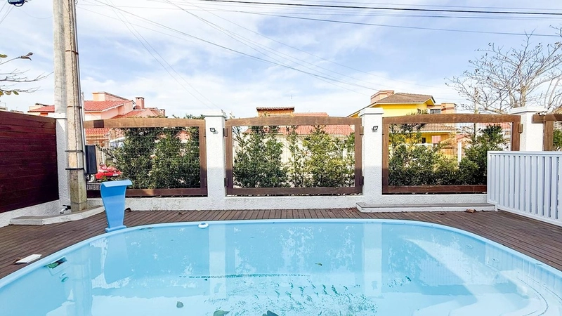 LINDISSÍMA CASA A VENDA NO BAIRRO CAPÃO NOVO!: 4ª foto da galeria de imagens do imóvel