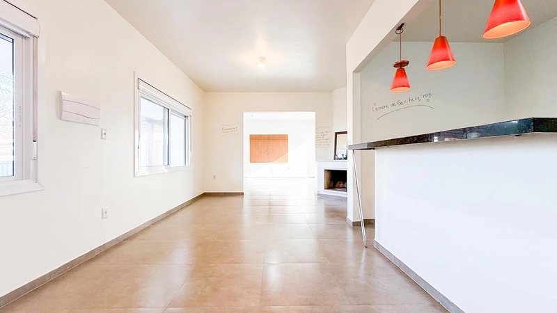 LINDISSÍMA CASA A VENDA NO BAIRRO CAPÃO NOVO!: 9ª foto da galeria de imagens do imóvel